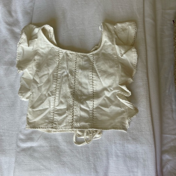 Zara - Ruffle Sleeve Top - Picture 2 of 6